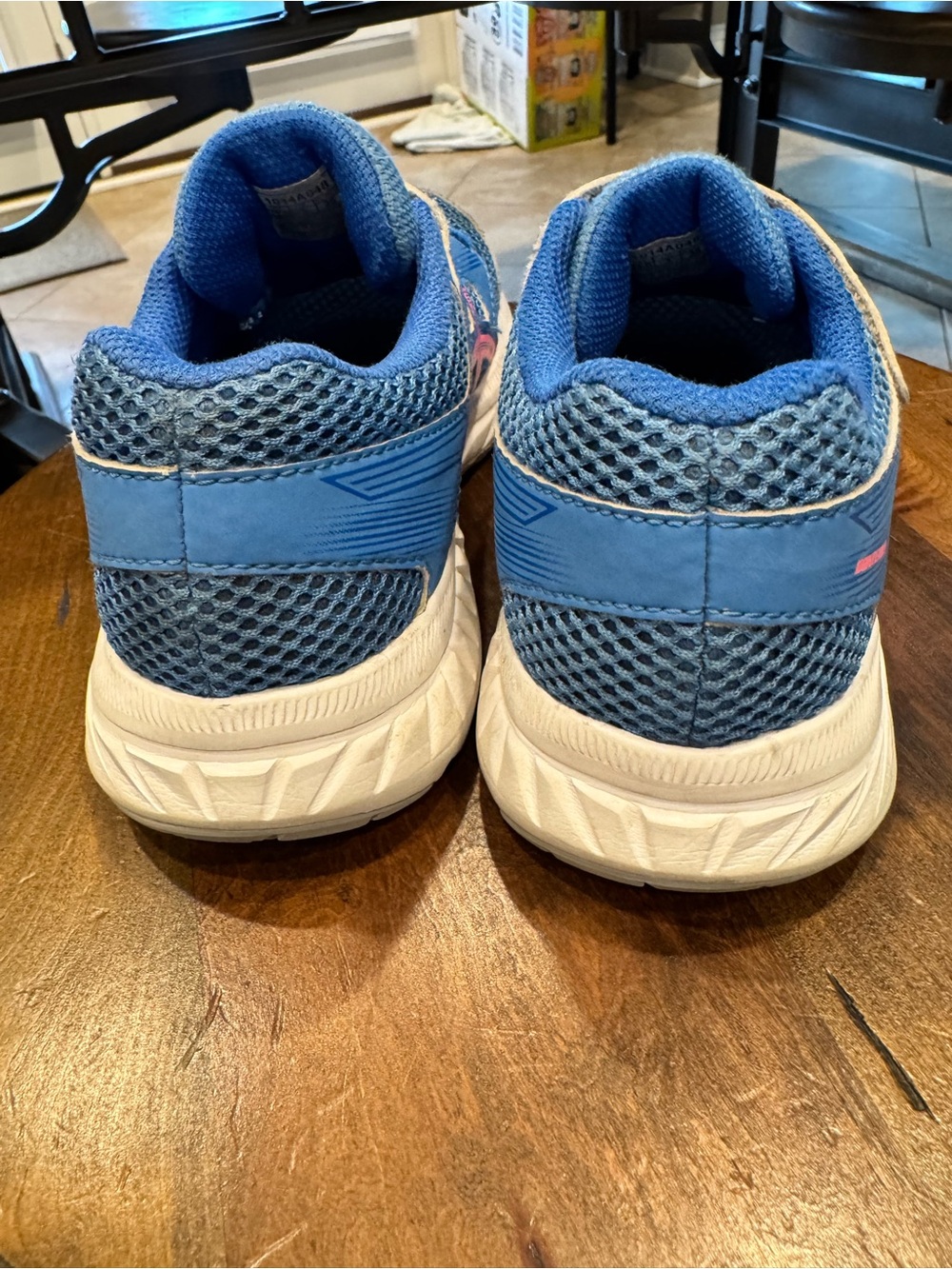 ASICS Contend 5 Kids Blue Sneakers with Pink Accents - Picture 4 of 7